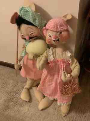 Vintage 30â? Annalee Boy & Girl Bunnies 1971