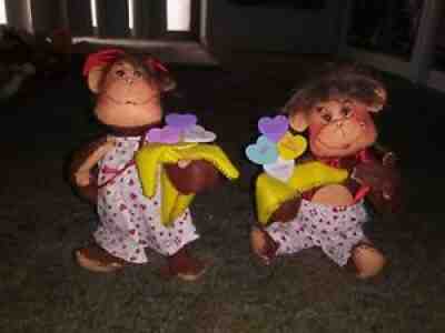 VALENTINES DAY SET OF 2 ANNALEE BOY GIRL BE MINE MONKEY AROUND Doll 6" 2010