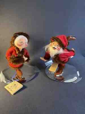 Annalee Mobilitee Dolls Mr & Mrs Santa Clause Skating 10" 1993 Shiny Silver Base