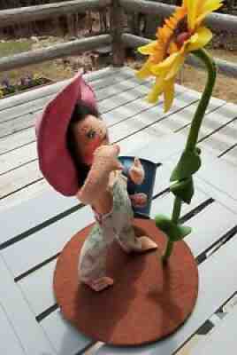 Vintage Annalee Sunny Gardener Girl w/Sunflower, 1998, Meredith. NH, USA