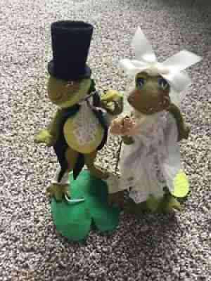 Annalee Dolls, Frog Bride And Groom