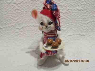 ANNALEE DOLLS 2005 6" PATRIOTIC BARBECUE MOUSE WITH HAMBURGERS MWT