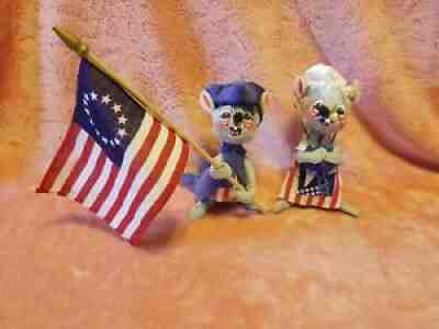 ANNALEE Mobilitee Patriotic Colonial Boy & Girl Mouse Pair Vintage Tag 1971