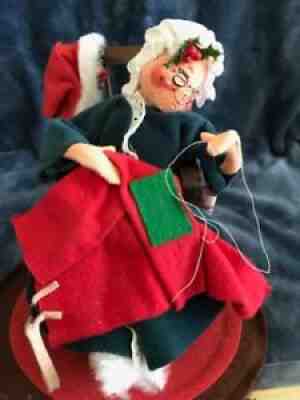 Annalee Vintage Mrs Santa Claus "Last Minute Mending" on Rocking Chair #539994