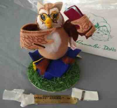 VYG. 1988 Annalee Mobilitee Dolls Annimal Graduation Owl Annalee Doll Society