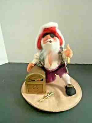 Vintage 1998 Annalee Doll. Santa's Pirate Treasure 10"