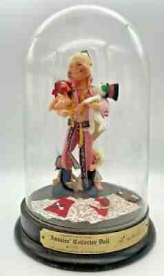Annalee Collector Doll 1990 The Artist #445 stand with globe Collectors Series