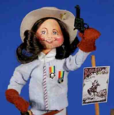 1985 ANNALEE Annie Oakley Under DOME #261 - Doll Society Folk Hero Series
