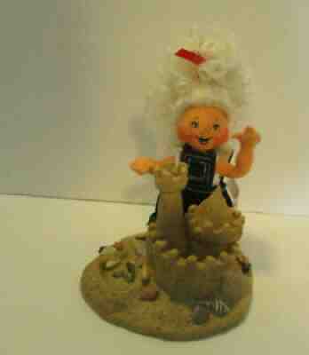 Annalee 7" sandcastle suzy doll with sand castle beach summer with tag