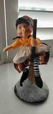 Annalee Old hag witch with broom Halloween fall 10" RARE HTF 2018