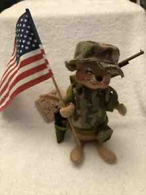 Vintage 1991 ANNALEE 7â? Mobilitee Army Mouse Doll Military Patriotic Flag #9931