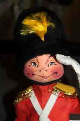 Vtg 1987 ANNALEE CLoth Doll QUEEN'S GUARD SOLDIER lot r