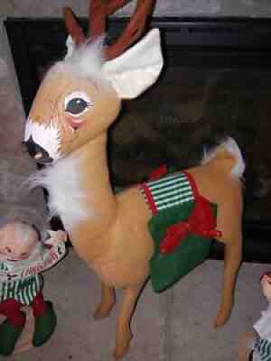 Annalee Christmas Reindeer Mail Carrier 1993 40" tall #6700