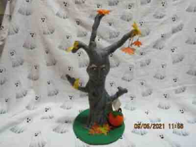 ANNALEE DOLLS 1997 HALLOWEEN 15" DARK GRAY HAUNTED TREE MWT