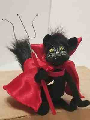 RARE ANNALEE 2010 HALLOWEEN KITTEN LITTLE DEVIL COSTUME 4" RED CAPE & FORK