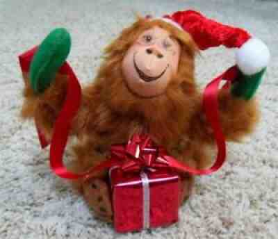 Annalee 2013 9" Cozy Christmas Orangutang #752313 w/ Mfr. Tag