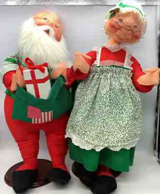 ANNALEE DOLLS CHRISTMAS WINTER 1990 28â? SANTA 29â? MRS CLAUS LARGE WOOD BASES