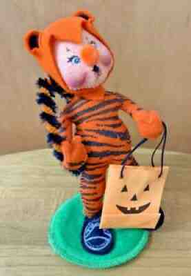 Vintage Halloween Annalee Tiger for trick or treat 1999 Excellent!