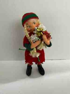 ANNALEE DOLL CHRISTMAS DECORATING GIRL ELF 9" 2005 RARE