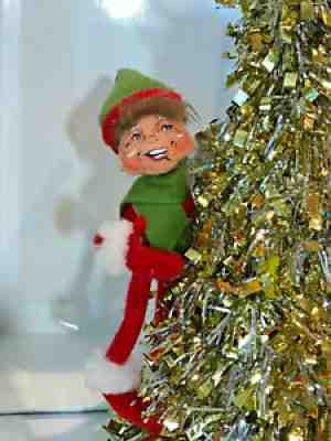 New Annalee Mobilitee Doll Poseable 5" Christmas Delights Elf Red with Gold Tree
