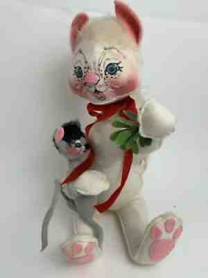 Vintage 1981 Annalee White Felt Christmas Cat with Mistletoe and Mouse 14â?