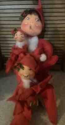 Annalee 22" Red Christmas Elf ooh mouth And. Two Smaller Knee Hugging Elves