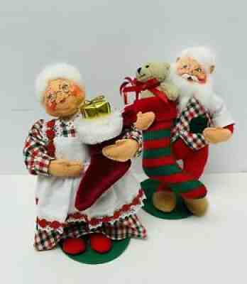 2003 Annalee Santa and Mrs. Claus with Stockings 9" Figures