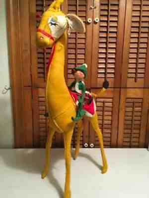 Vintage ANNALEE 1981 tall Christmas giraffe 26â? w/ 1955 GREEN Christmas ELF 10â?
