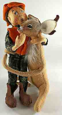 Annalee 10" Hunting Buddies Hunter Hugging Deer Doll 2002 ~ #254902