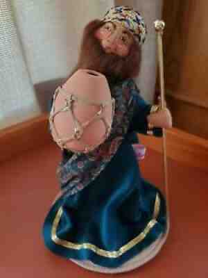10" Wiseman Bearing Myrrh Annalee Doll with Plaque, 1996 Nativity, Christmas