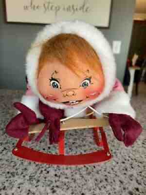 Annalee Mobilitee Doll 5706 Christmas Young Girl Child on Sleigh Snow Sled 1990