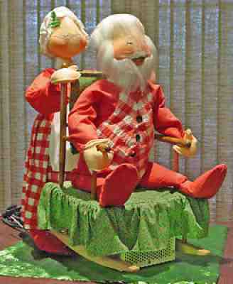 VINTAGE ANNALEE DOLLS ANIMATED 1971 DEALER DISPLAY MRS SANTA ROCKING SANTA CLAUS