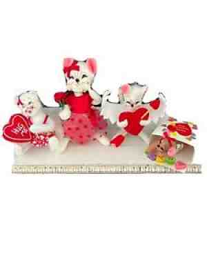 ANNALEE Valentine ??s group of four from 2017. FREE SHIPPING