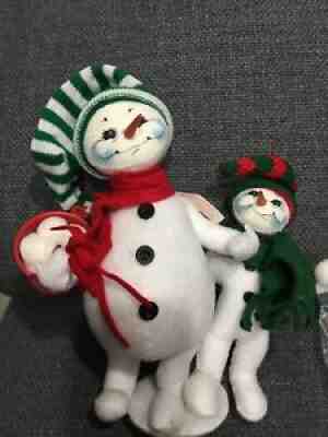2006 ANNALEE SNOWMAN DOLL FATHER & SON SNOWBALL FIGHT 10â?