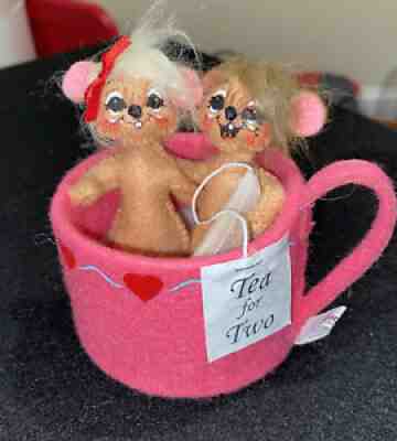 ANNALEE 2014 Tea For Two Mice In Valentine Cup Height 3 1/2 Inches