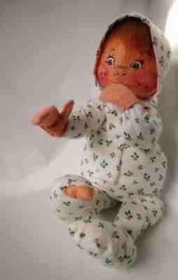 VTG Annalee 1989 Christmas Holly Pajama Baby Doll Brown Hair Blue Eyes 18" Clean