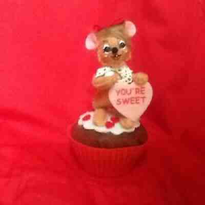 Annalee 2011 Valentine Sweet Treat Mouse On Cupcake 3" Doll Used With Bag