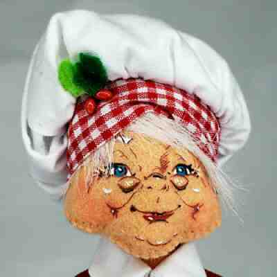 Annalee 9" Doll Sugar And Spice Mrs. Chef Santa 2013 Posable