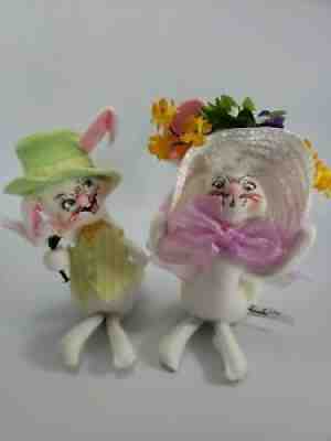 2x Annalee Dolls 6â? Easter Spring White Bunny Rabbit Bonnet Vest Top Hat 2007