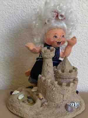 ANNALEE DOLL SOCIETY SAND CASTLE SUZY 7 INCH 2002 In Original Box