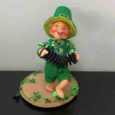 Annalee St. Patricks Day Irish Boy Holding Accordion 7" RARE 171397 Made in USA