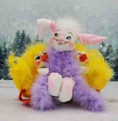 2006 Annalee Mobilitee Doll 10" A Bunch of Bunny Hugs Chick