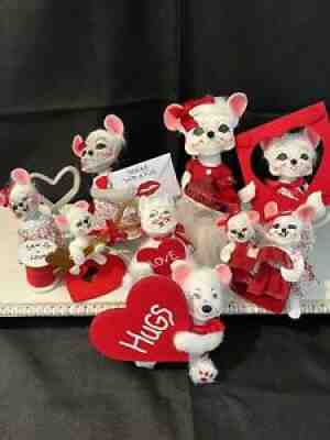 ANNALEE Valentine ??s Lot of 8 from 2018/19. FREE SHIPPING