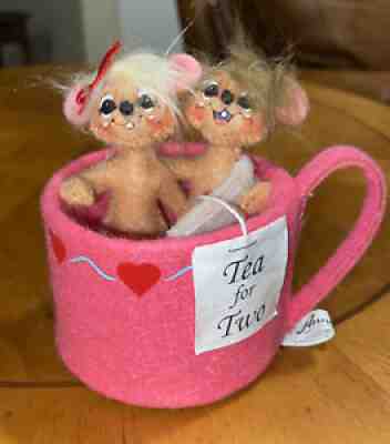 ANNALEE 2014 Tea For Two Mice In Valentine Cup Height 3 1/2 Inches