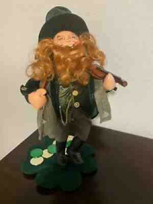 Annalee St. Patrickâ??s Day Leprechaun With Fiddle , Coins 2004 16 Inches