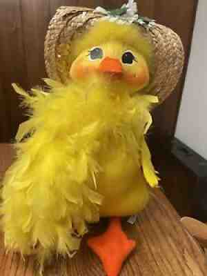 HTF 2006 Annalee Mobilitee Doll Medium 18" Momma Duck Straw Hat & Boa Eastee