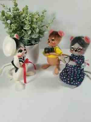 Vintage Annalee Dolls "A Soft Sculpture Art Form"