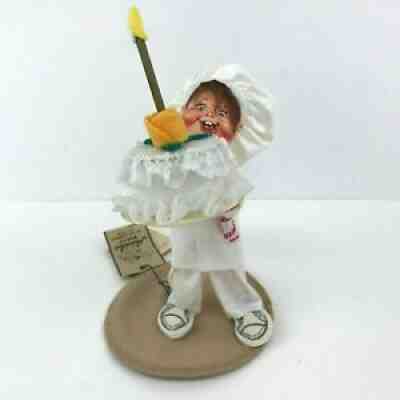 Annalee 1996 Baker Kid 233196 Pastry Chef w/ White Hat Holding Birthday Cake 7"