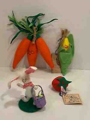 Annalee 2011 Easter Bunny w/ Basket & 1995 Tomato Carrots Ear of Corn Vegetables