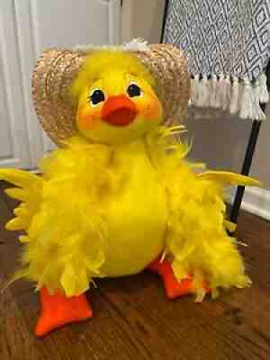 18" Annalee Momma Duck with Feather Boa